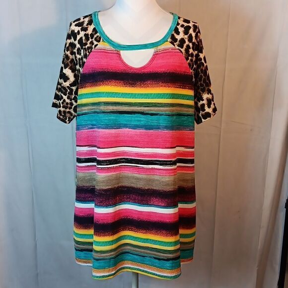 Lilypad Southwestern Print Blouse - Picture 5 of 5